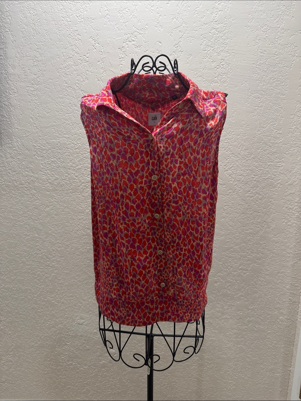 CAbi Pink Multi Sleeveless Button-Front Camisole